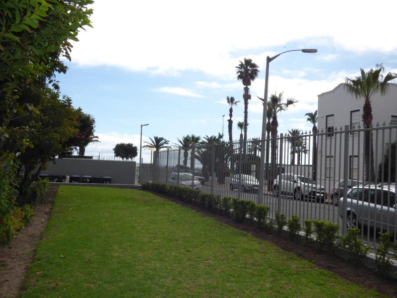 To Let 0 Bedroom Property for Rent in Sea Point Western Cape